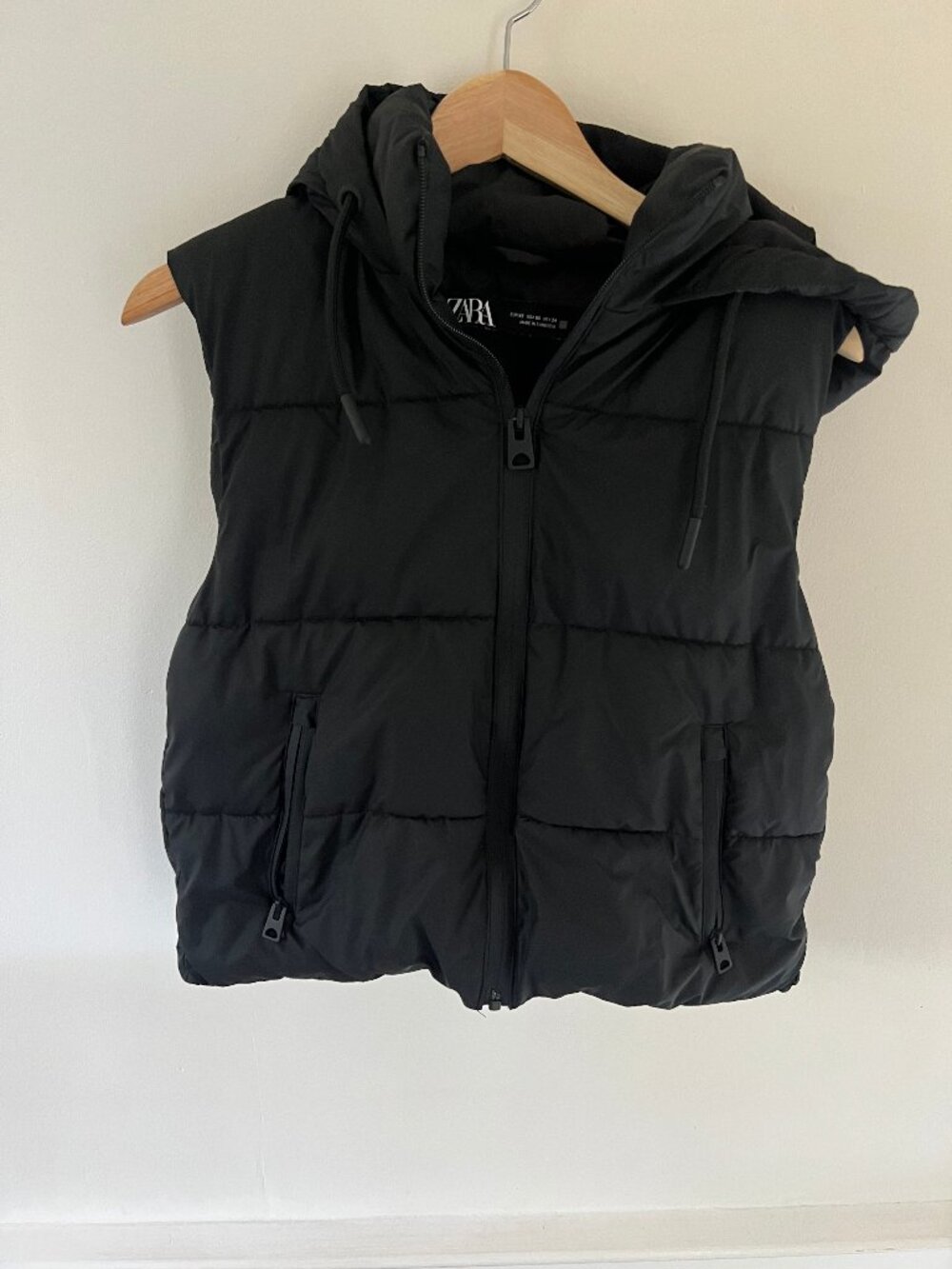 Zara Women's Full Zip Hooded Puffer Vest Casual Sleeveless Black Size XS